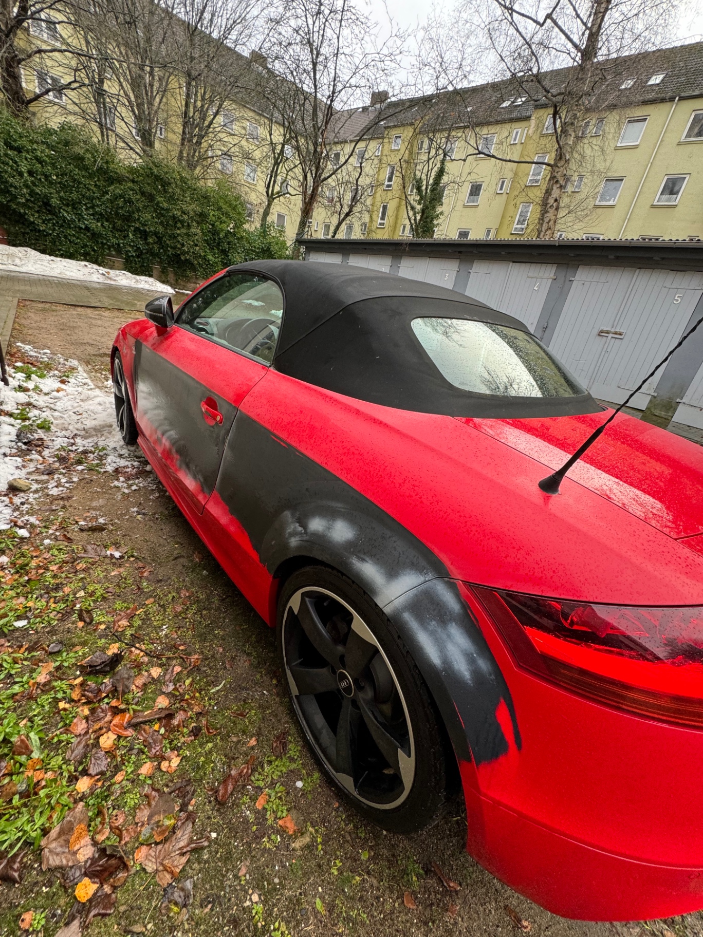 Audi TT Roadster – Vandalismus-Schaden – vor der Bearbeitung bei SH GlanzWerk Dätgen